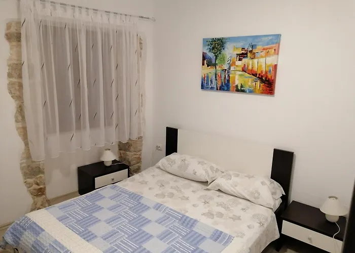 Elena Apartamento