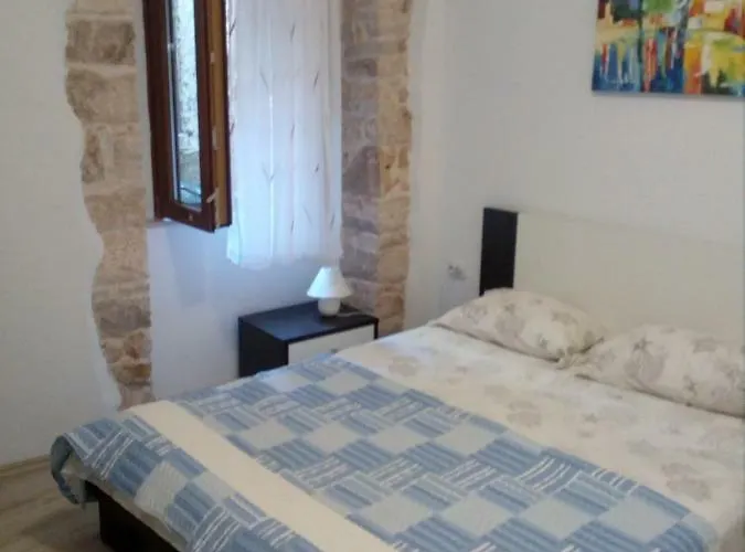 Elena Apartamento