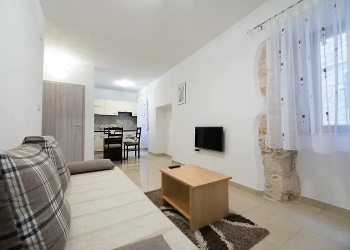 Elena Apartamento