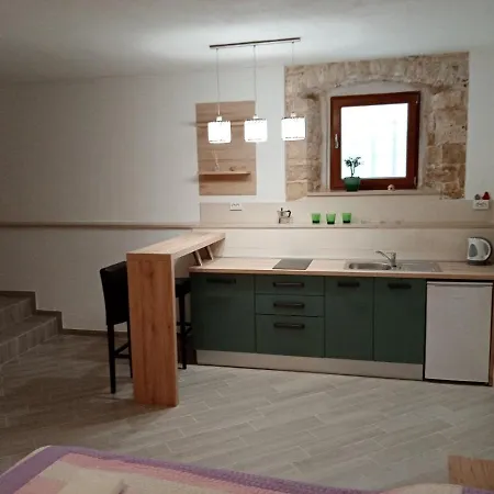 Elena Apartment