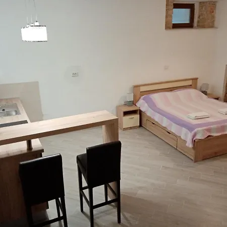 Apartment Elena *