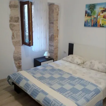 Elena Apartment