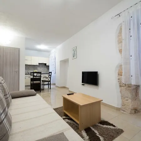 Elena Apartment